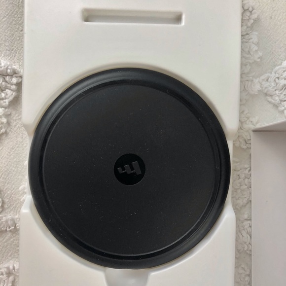 NIB Mophie Wireless Charging Base for Iphone - Picture 2 of 16